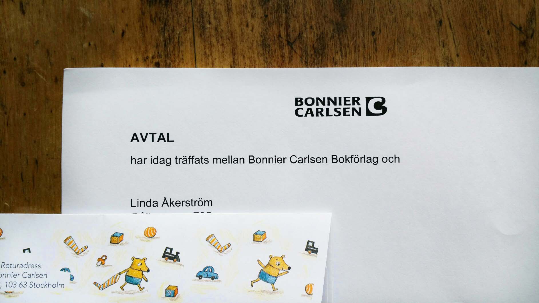 Avtal mellan Linda Åkerström och Bonnier Carlsen